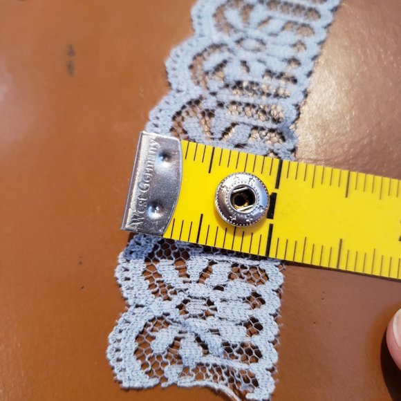 Chantilly Lace Trim - 1" x 5 yards - Cornflower Blue - Picture 5 of 7